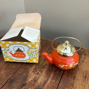 💚Avon Vintage Little Dutch Kettle Decanter